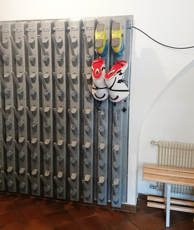 Hotel Garnì Nès Crépes Pozza di Fassa Exterior foto